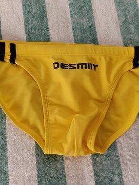 DESMIIT YELLOW 1-INCH YELLOW SWIM BRIEF, SIZE "M" - (Pre-Owned)